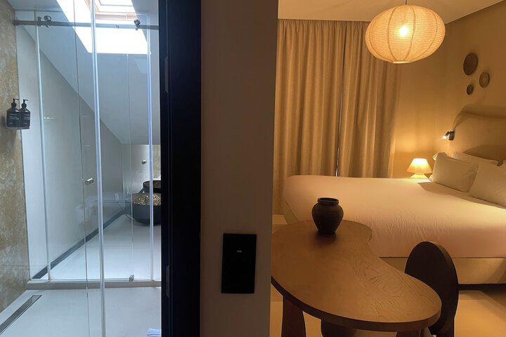 Room 17 of 50