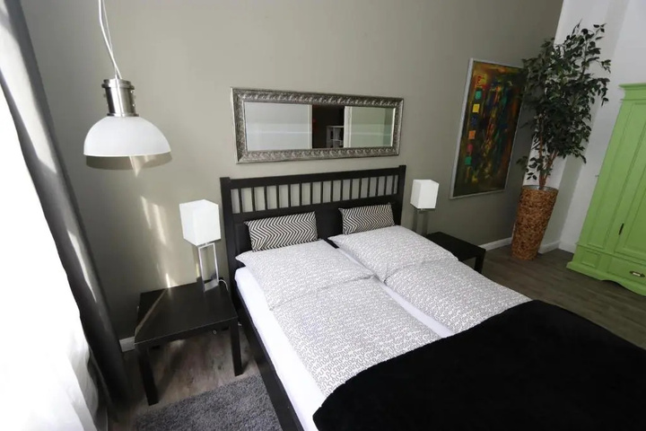 Room 2 of 21