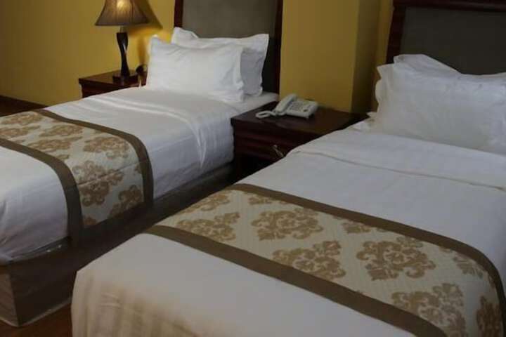 Room 5 of 14