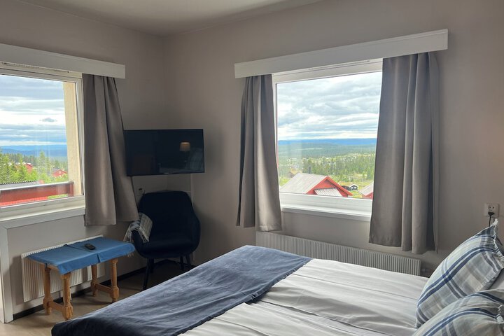 Room 27 of 127