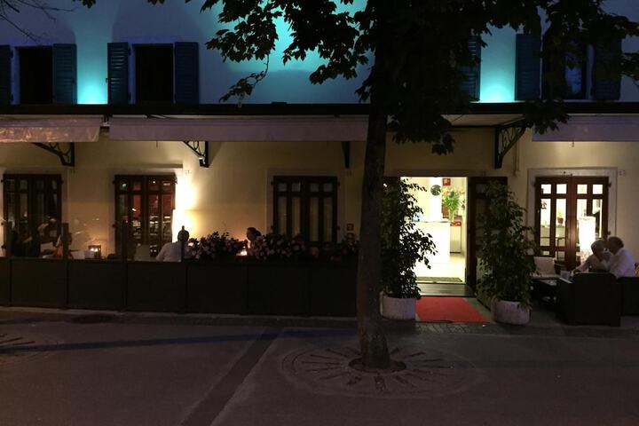 Hotel 53 of 57