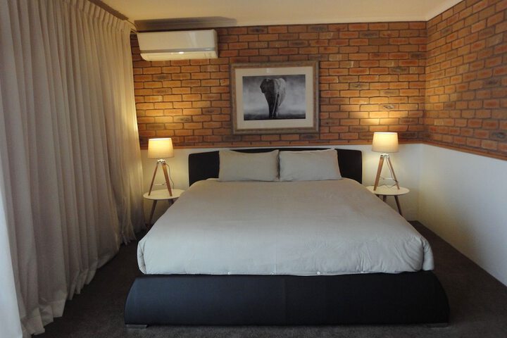 Room 4 of 59