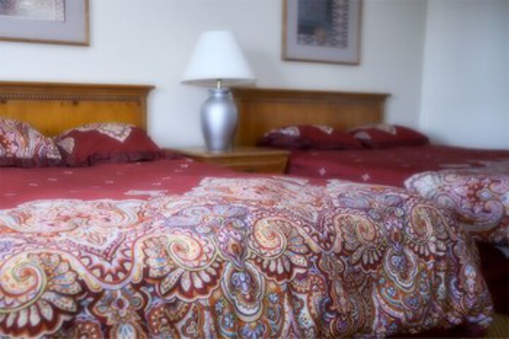 Room 5 of 18