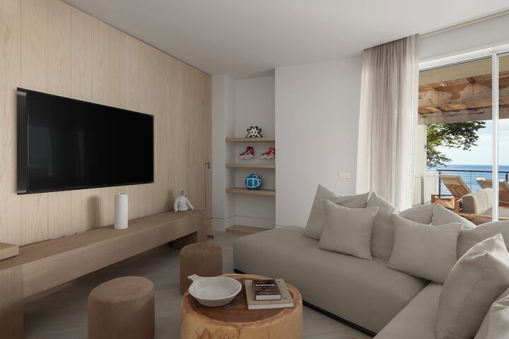Room 85 of 268