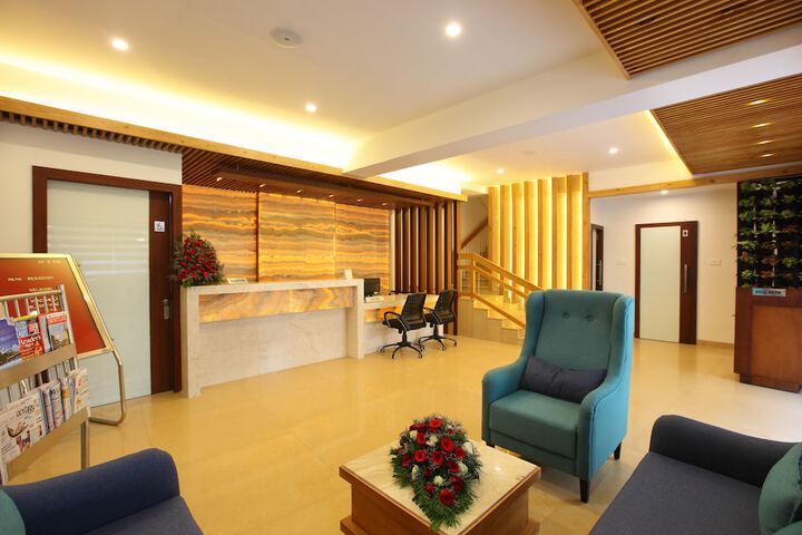Hotel Interior 4 of 37