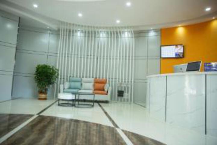 Home Inn Bobai Cloud (Haiyang Jinhailuo Plaza)