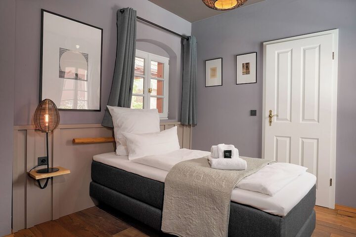 Room 3 of 36