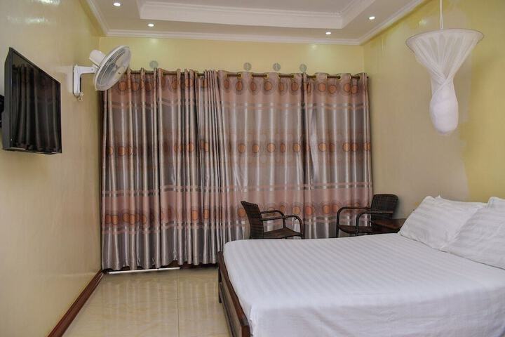 Room 2 of 22
