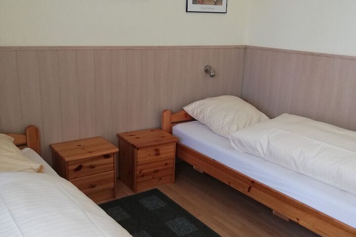 Room 3 of 6