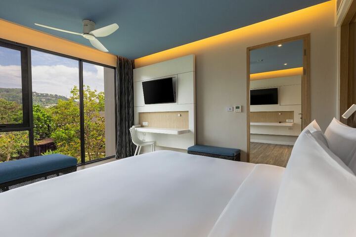 Room 74 of 175