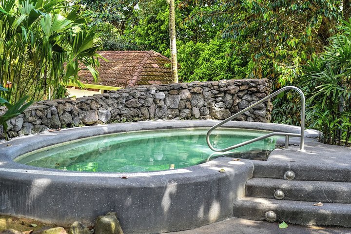 Hotel Pool