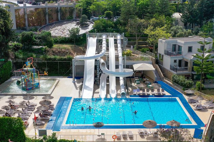 Pool 53 of 128