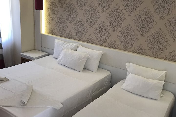 Room 4 of 26