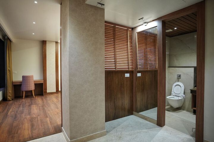 Room 26 of 40