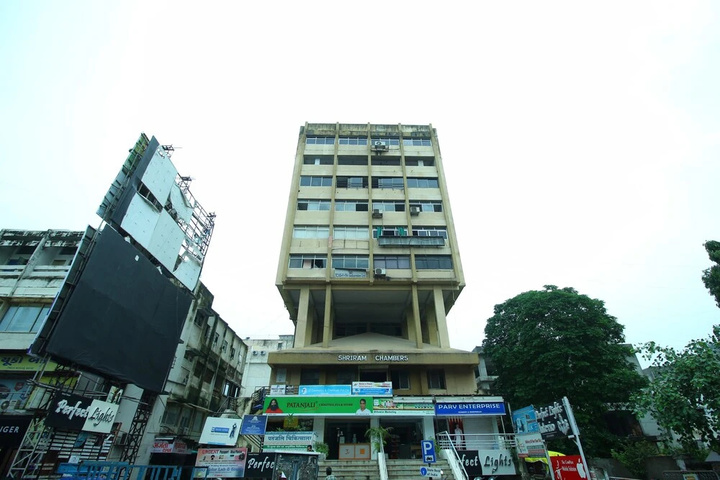 Oyo 9351 Hotel Rvg