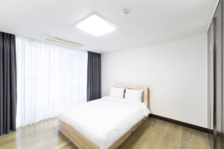 Room 7 of 94
