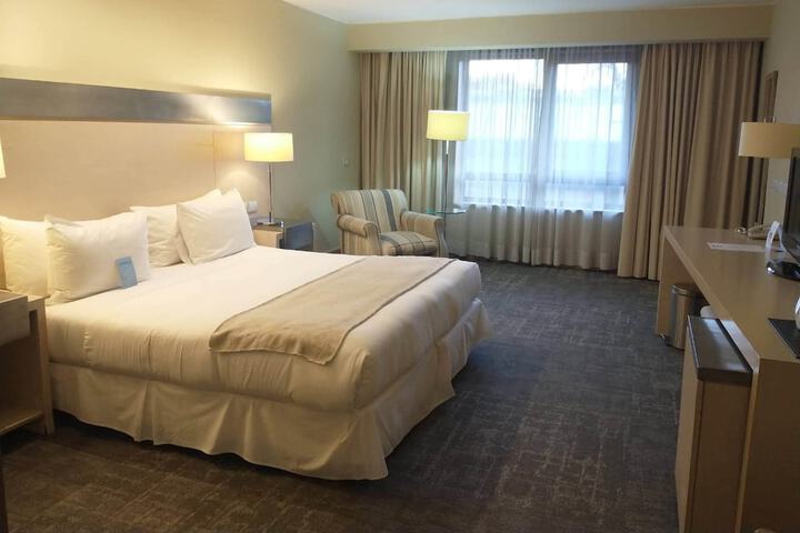 Room 21 of 52