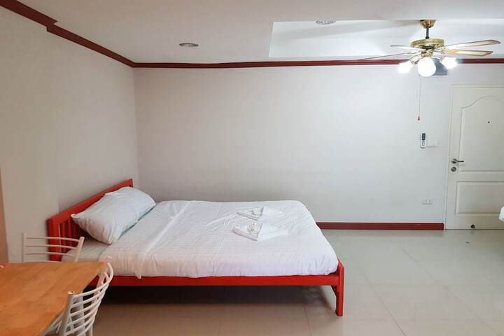 Room 2 of 34