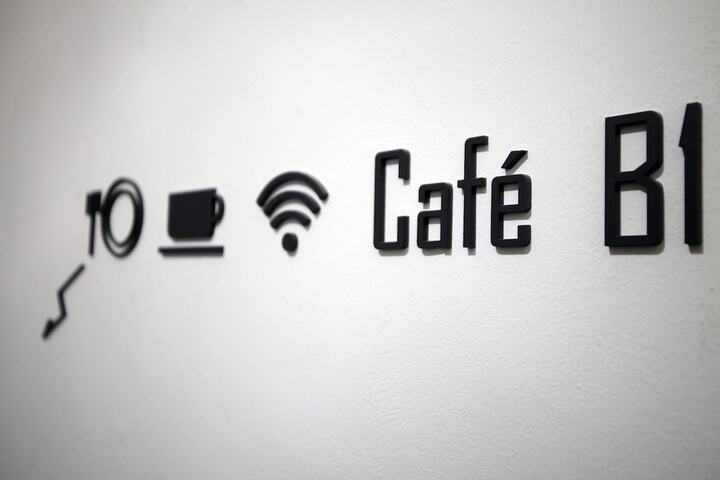 Breakfast/Coffee Service 30 of 44