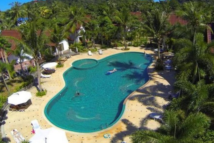 Hotel Pool