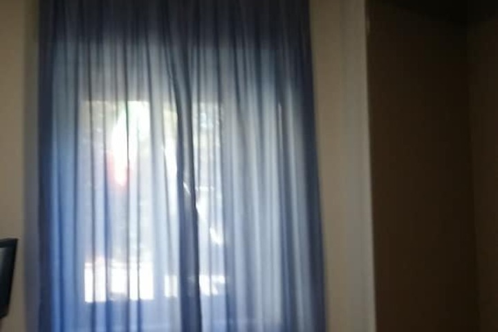 Room 8 of 61