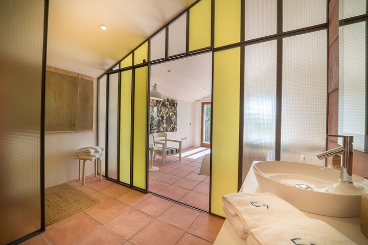 Room 25 of 54