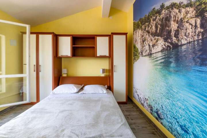 Room 14 of 44