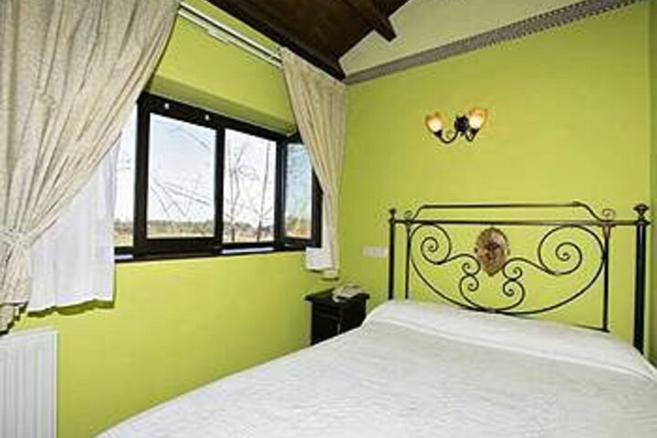 Room 14 of 24