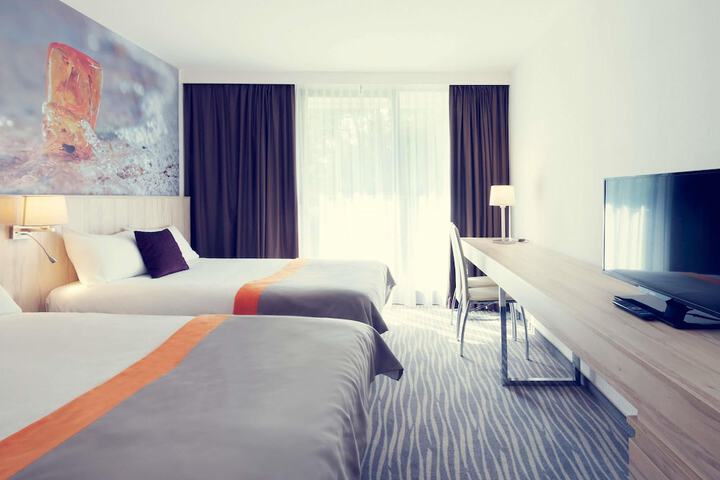 Room 16 of 83