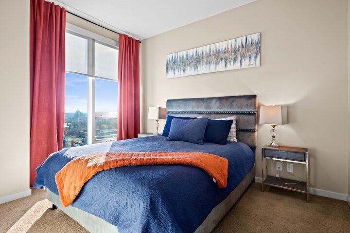 Room 4 of 108