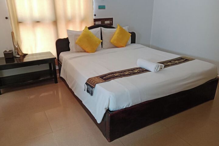 Room 7 of 27
