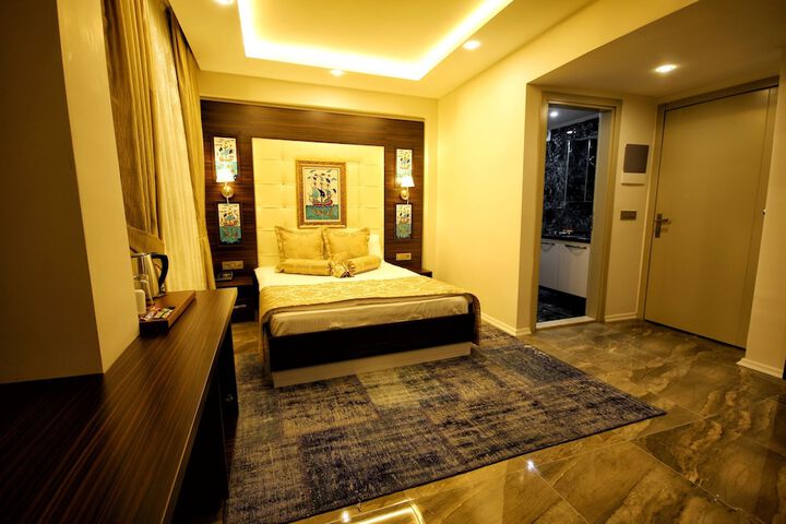Room 21 of 50