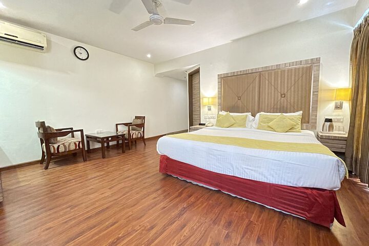 Room 8 of 22