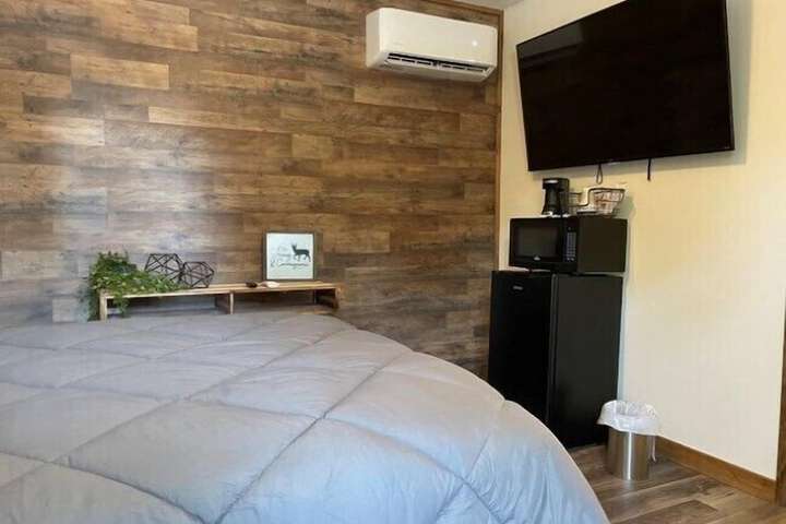 Room 2 of 9