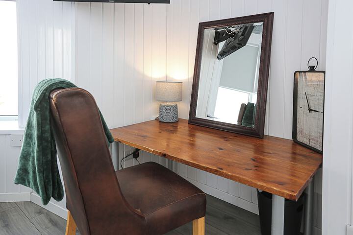 Room 13 of 26