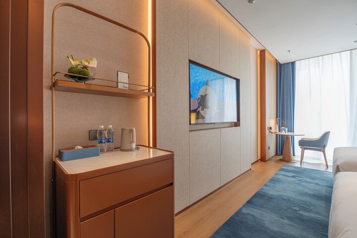 Room 12 of 44