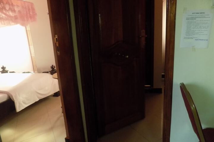 Room 14 of 24
