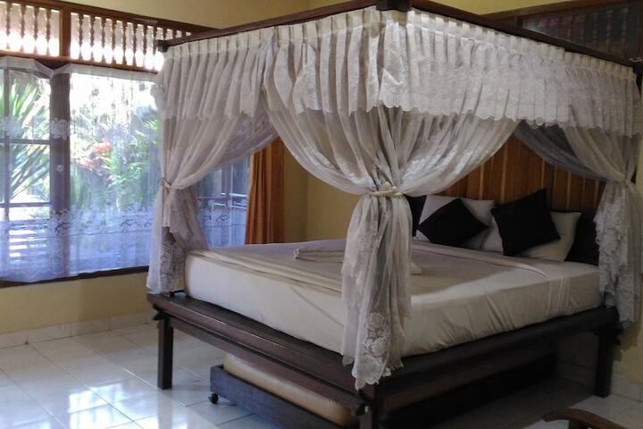 Room 10 of 54