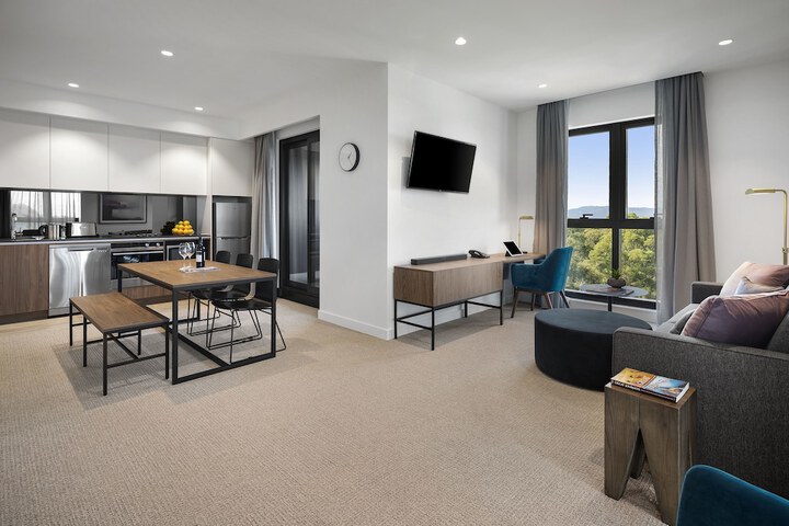 Room 5 of 42