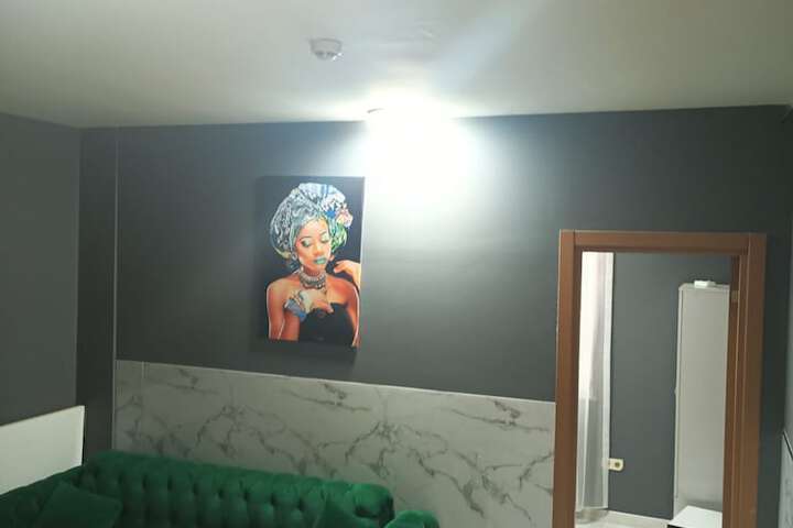 Room 32 of 45