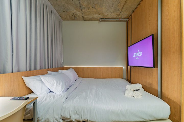 Room 12 of 71