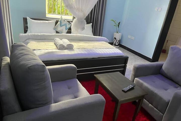 Room 4 of 42