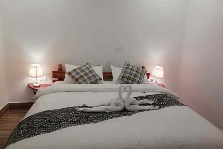 Room 7 of 28