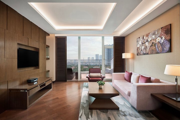 Room 44 of 176