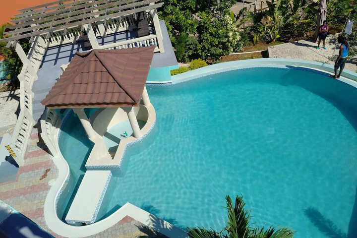 Hotel Pool