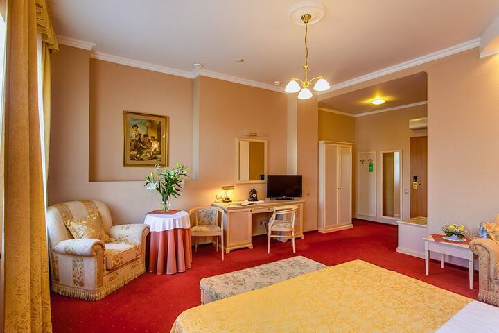 Room 23 of 62