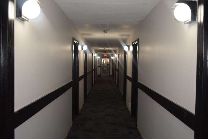 Ballroom/Hall 32 of 41