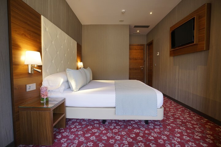 Room 9 of 55
