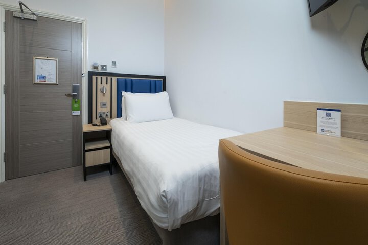 Room 48 of 109