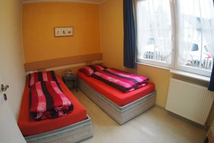 Room 2 of 17